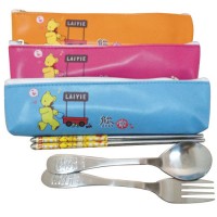 LY-93868   熊幸福浮雕餐具組